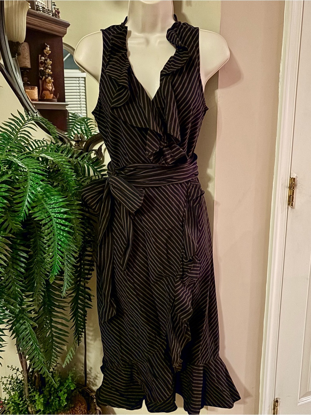 Lauren Ralph Lauren Black Striped Ruffle Wrap Dress V-Neck Tie Bow Waist Cotton